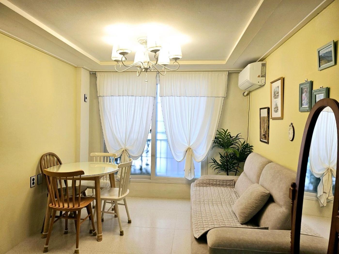 Renee House Villa *